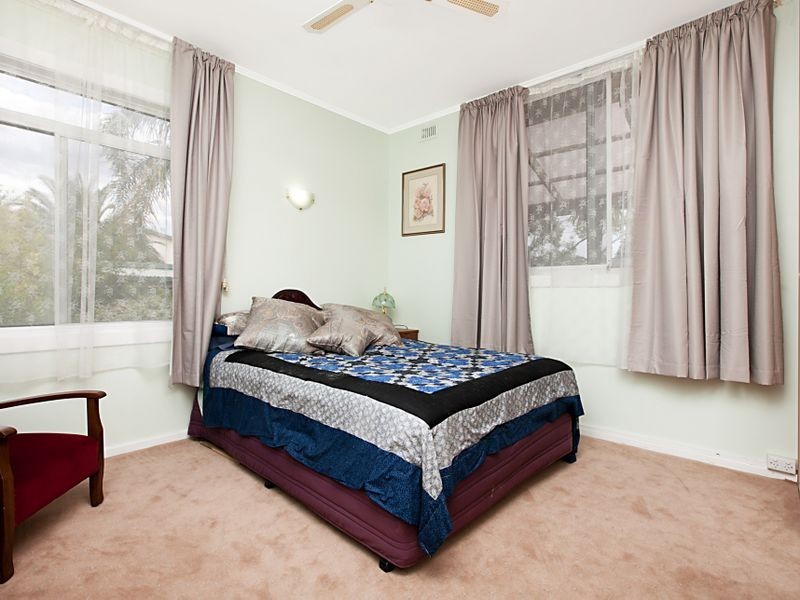 8 Mann Street, Seacliff Park SA 5049