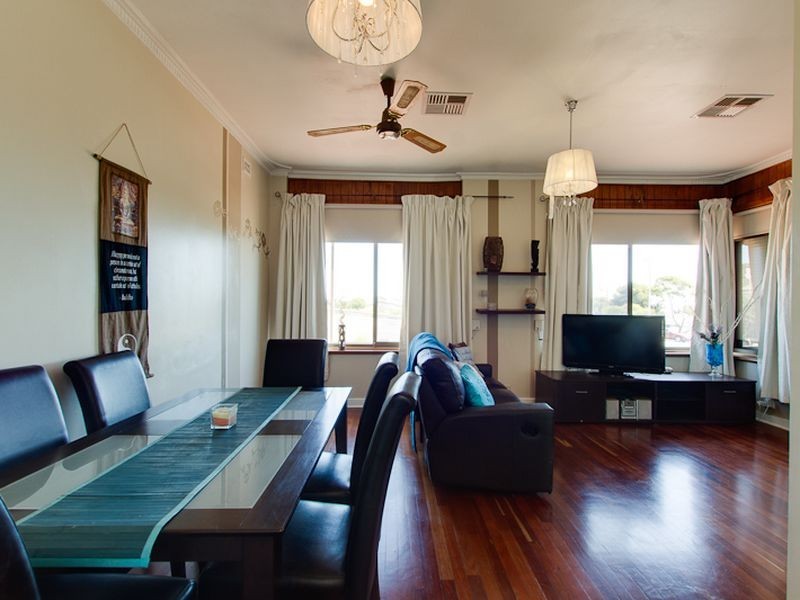 8 Ocean Boulevard, Seacliff Park SA 5049