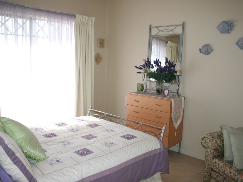 24 Stella Street, Darlington SA 5047