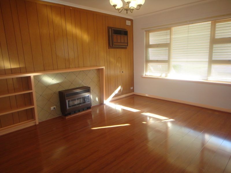 5 The Parkway, Sturt SA 5047
