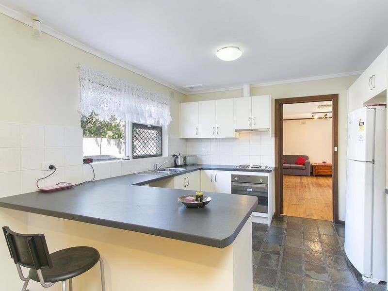 18 Greenview Drive, Grange SA 5022