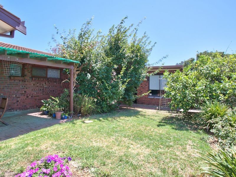 18 Greenview Drive, Grange SA 5022