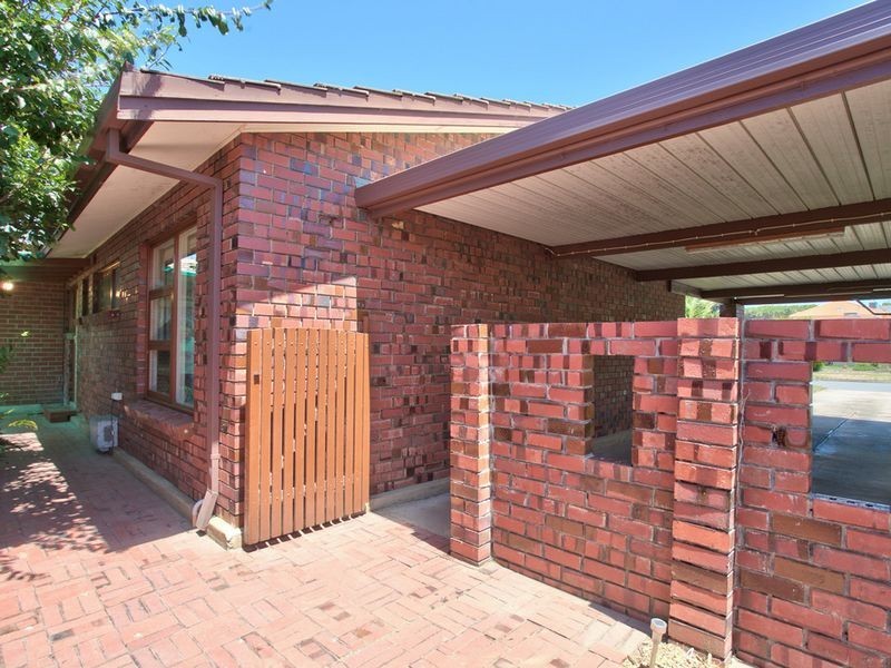18 Greenview Drive, Grange SA 5022