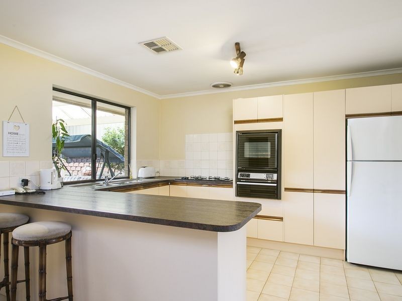 18 Nalimba street, Hallett Cove SA 5158