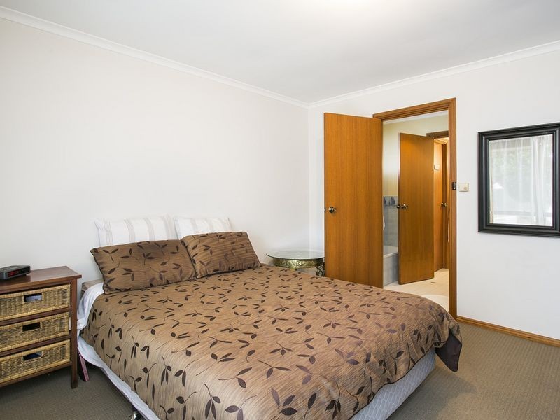 18 Nalimba street, Hallett Cove SA 5158