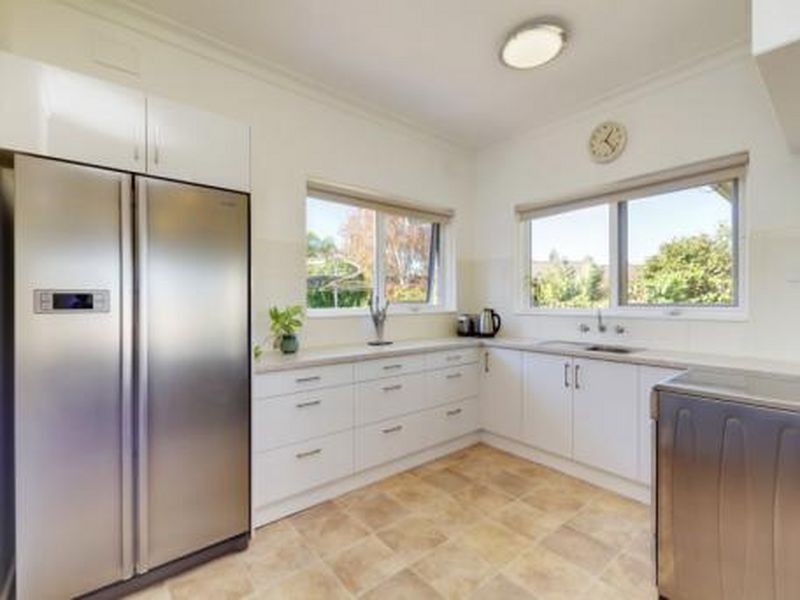 18 Brooklyn Ave, Glenelg North SA 5045