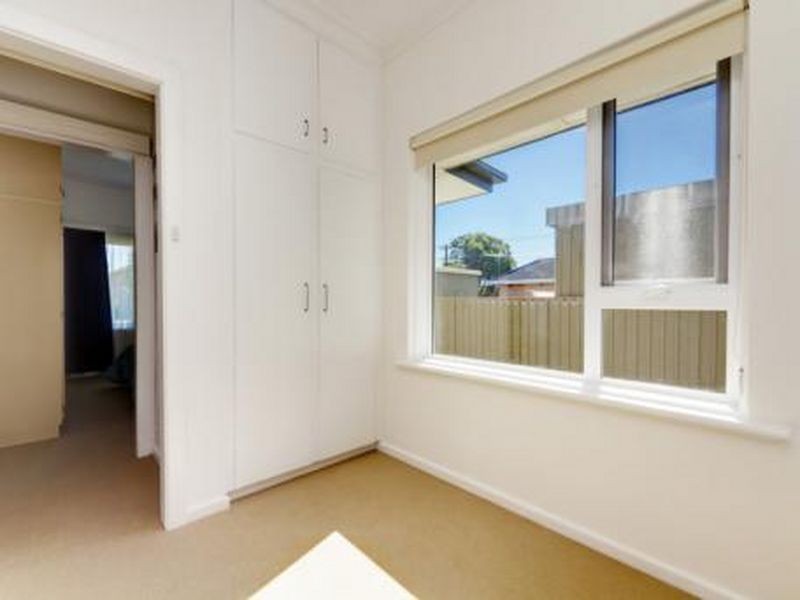 18 Brooklyn Ave, Glenelg North SA 5045