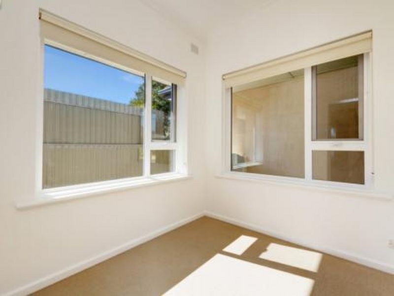 18 Brooklyn Ave, Glenelg North SA 5045