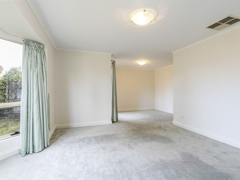 8A Parsons Grove, Park Holme SA 5043