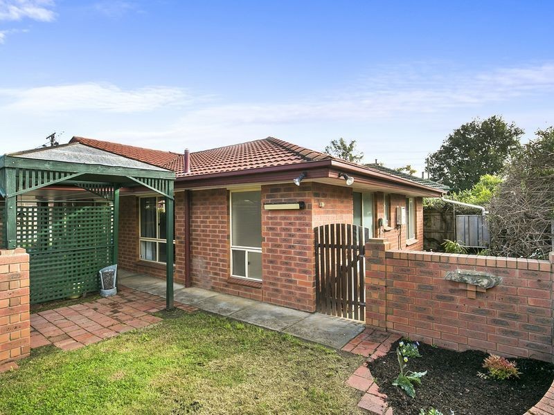 8A Parsons Grove, Park Holme SA 5043