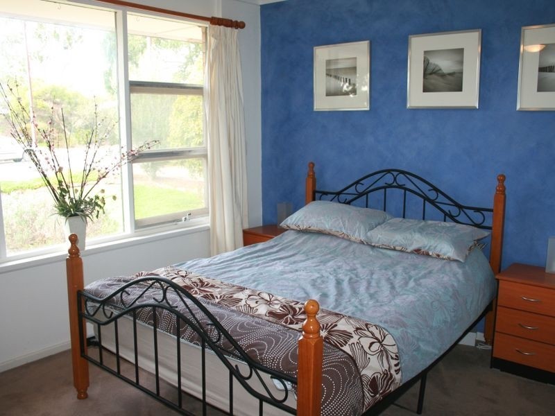 15 Harrow Road, Reynella SA 5161