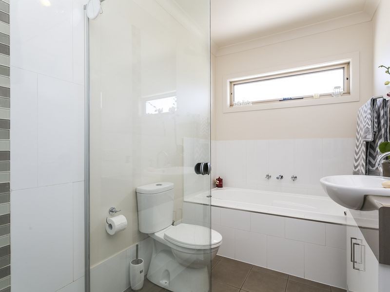 32B Sutton Avenue, Seacombe Gardens SA 5047