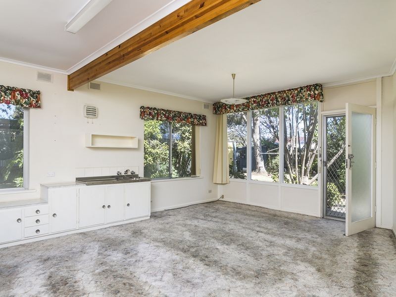 1 Vinall Steet, Dover Gardens SA 5048