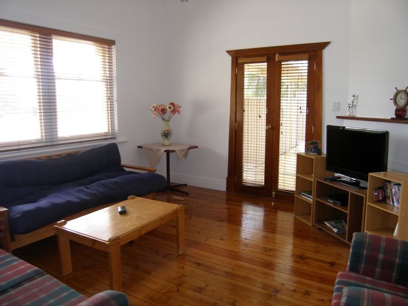 2 Lamington Avenue, Seacliff Park SA 5049