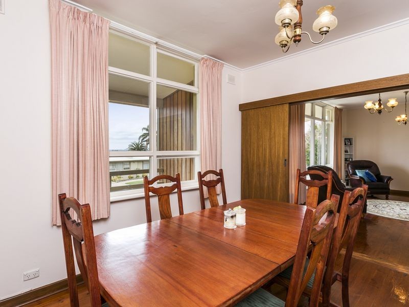 7 Truscott  Avenue, Seacombe Heights SA 5047