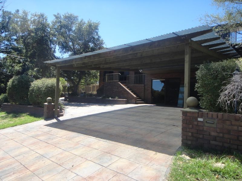 5 Tania Drive, Aberfoyle Park SA 5159