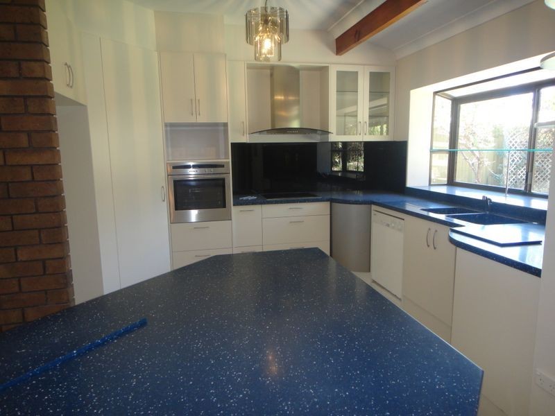 5 Tania Drive, Aberfoyle Park SA 5159