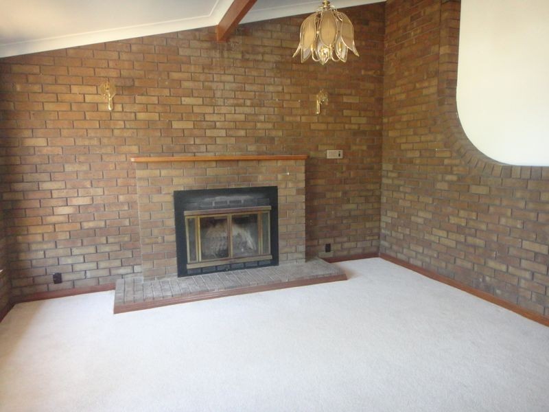 5 Tania Drive, Aberfoyle Park SA 5159