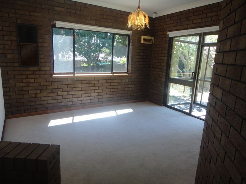 5 Tania Drive, Aberfoyle Park SA 5159