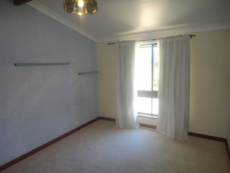 5 Tania Drive, Aberfoyle Park SA 5159