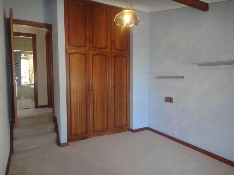 5 Tania Drive, Aberfoyle Park SA 5159