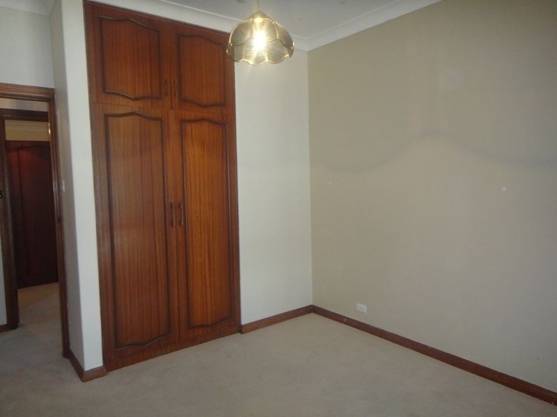 5 Tania Drive, Aberfoyle Park SA 5159