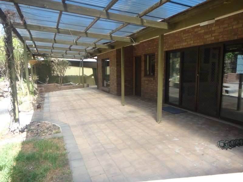 5 Tania Drive, Aberfoyle Park SA 5159