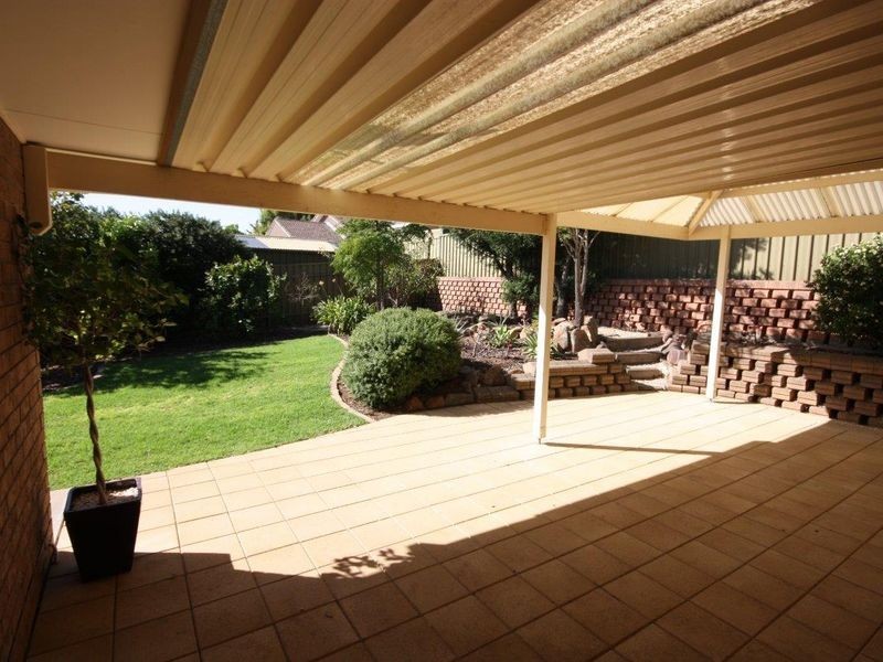 18 Nalimba Street, Hallett Cove SA 5158