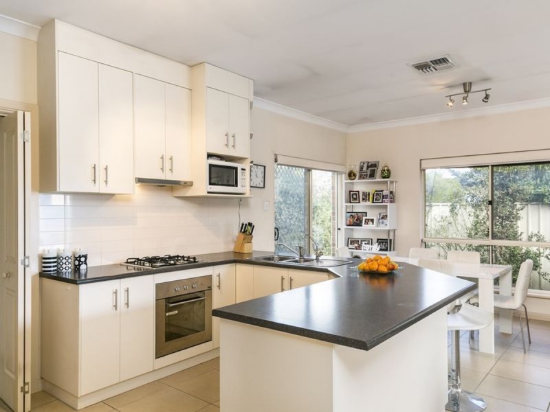 2 Lincoln Avenue, Warradale SA 5046