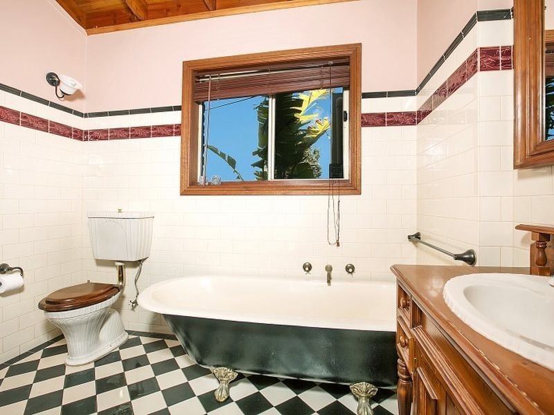 2 Inali Court, Hallett Cove SA 5158