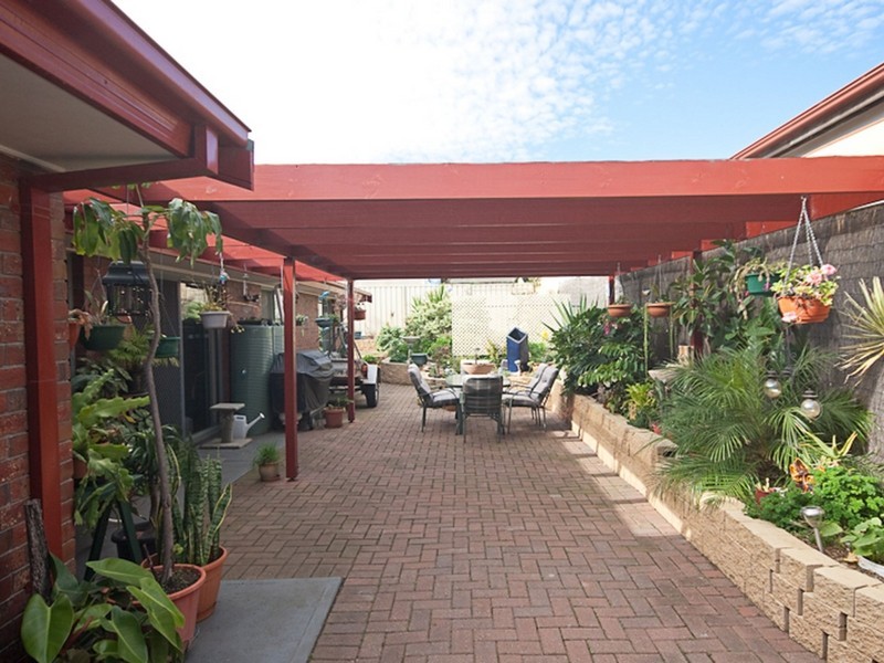 4 First Street, Hallett Cove SA 5158