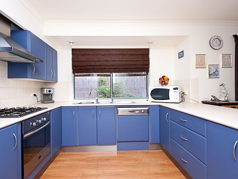 4 First Street, Hallett Cove SA 5158