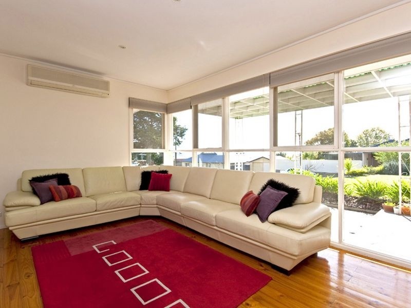 18 James St, Darlington SA 5047