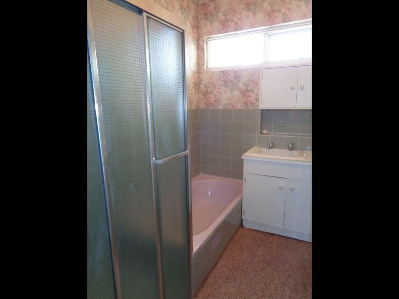 28 Wentworth Ave, Bedford Park SA 5042