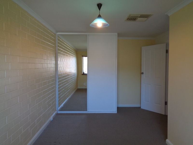 2/2 Evans Crescent, Oaklands Park SA 5046