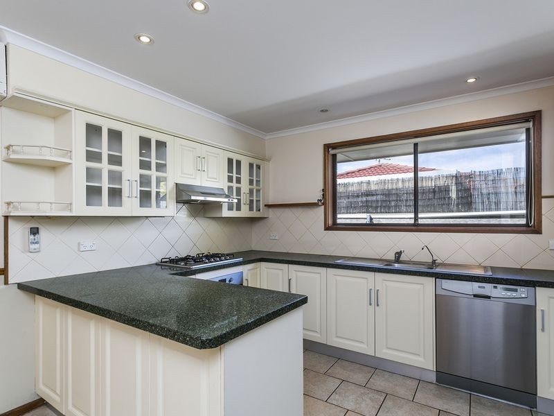 6 Osmanli Drive, Hallett Cove SA 5158