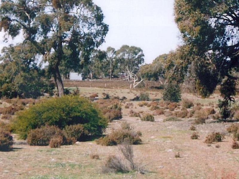 1 Pahl’s Road – CFA 166, Edenhope VIC 3318