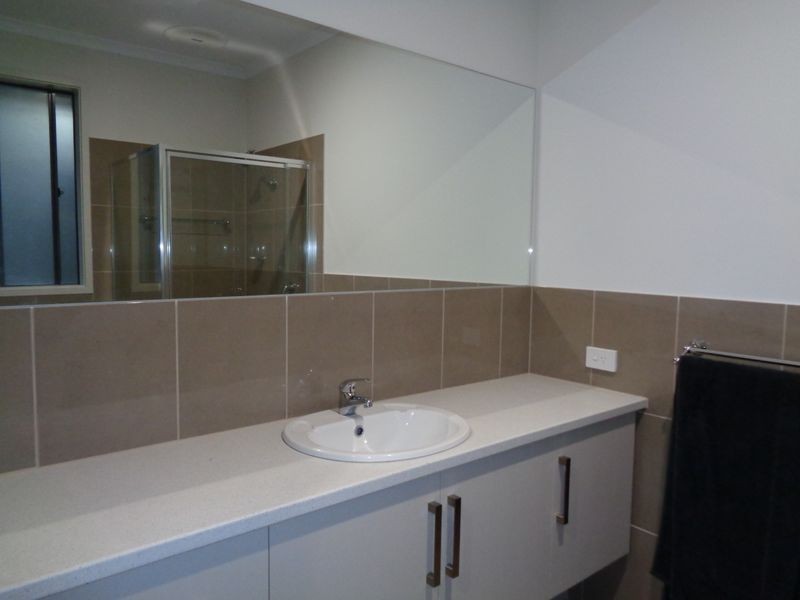 25 Arkle Place, Woodcroft SA 5162