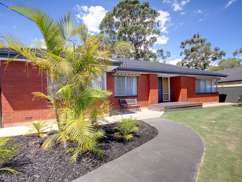 4 Greenbank Close, O’halloran Hill SA 5158