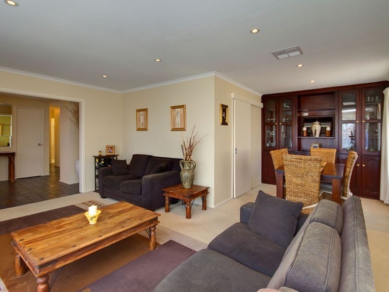 4 Greenbank Close, O’halloran Hill SA 5158