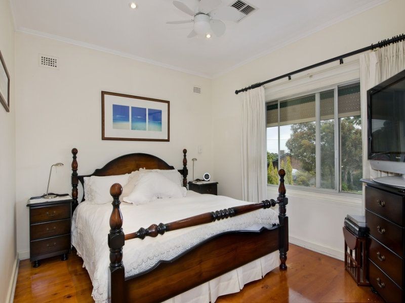 16 Albert Street, Seacliff Park SA 5049