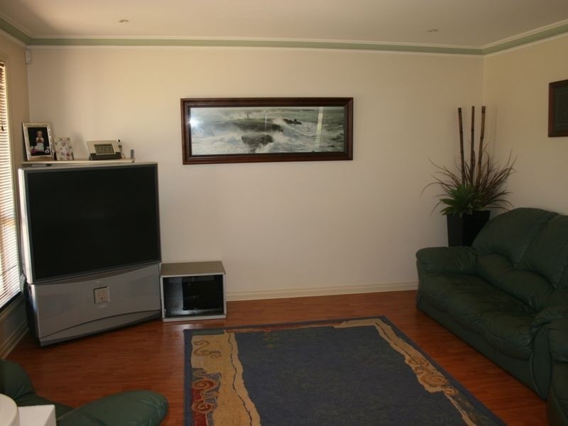 40 Elizabeth Crescent, Hallett Cove SA 5158