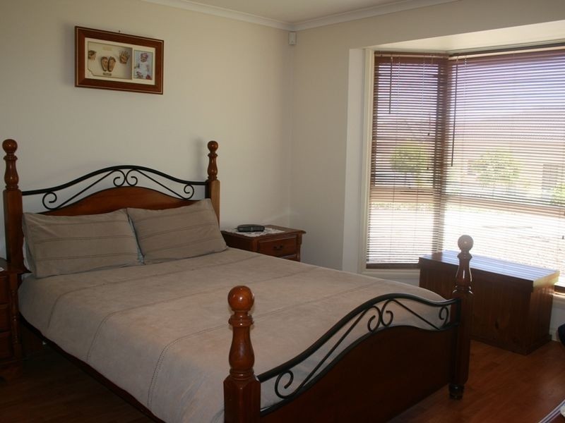 40 Elizabeth Crescent, Hallett Cove SA 5158