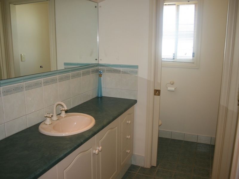 40 Elizabeth Crescent, Hallett Cove SA 5158