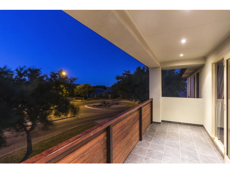 56 Freebairn Drive, Hallett Cove SA 5158