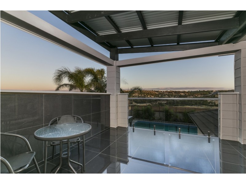 56 Freebairn Drive, Hallett Cove SA 5158