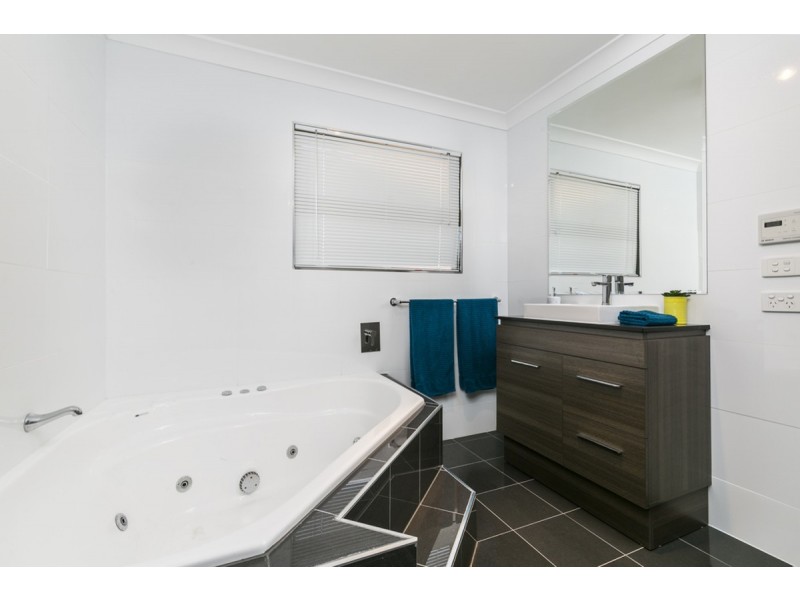 56 Freebairn Drive, Hallett Cove SA 5158