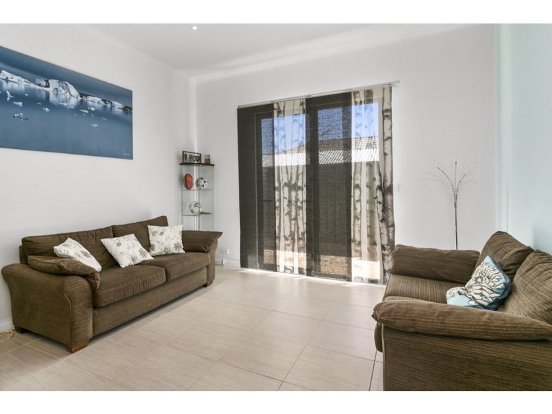76 Elizabeth Crescent, Hallett Cove SA 5158