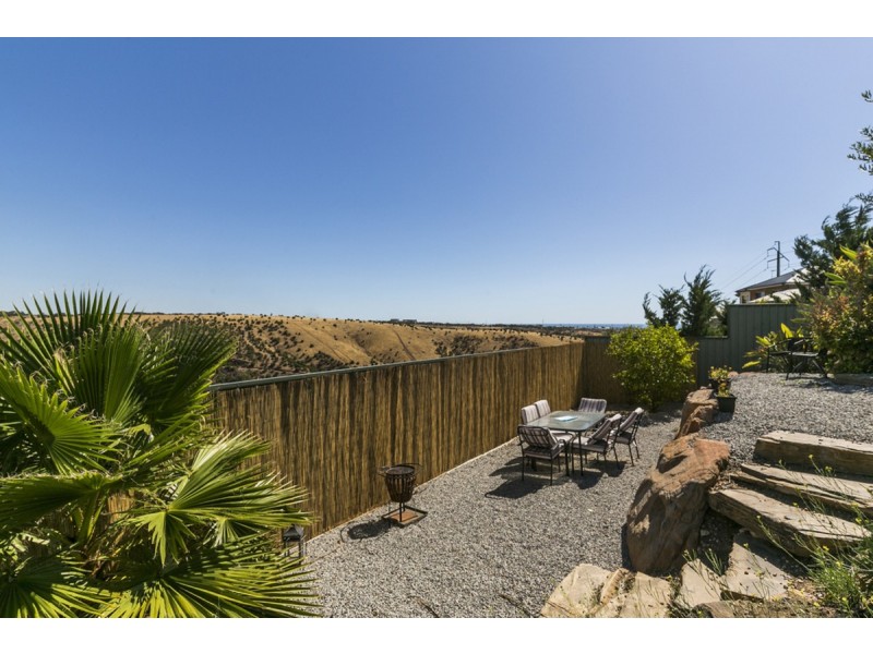 76 Elizabeth Crescent, Hallett Cove SA 5158