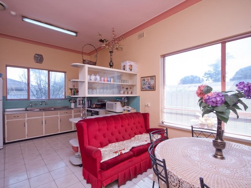 35 Hanson Road, Woodville North SA 5012